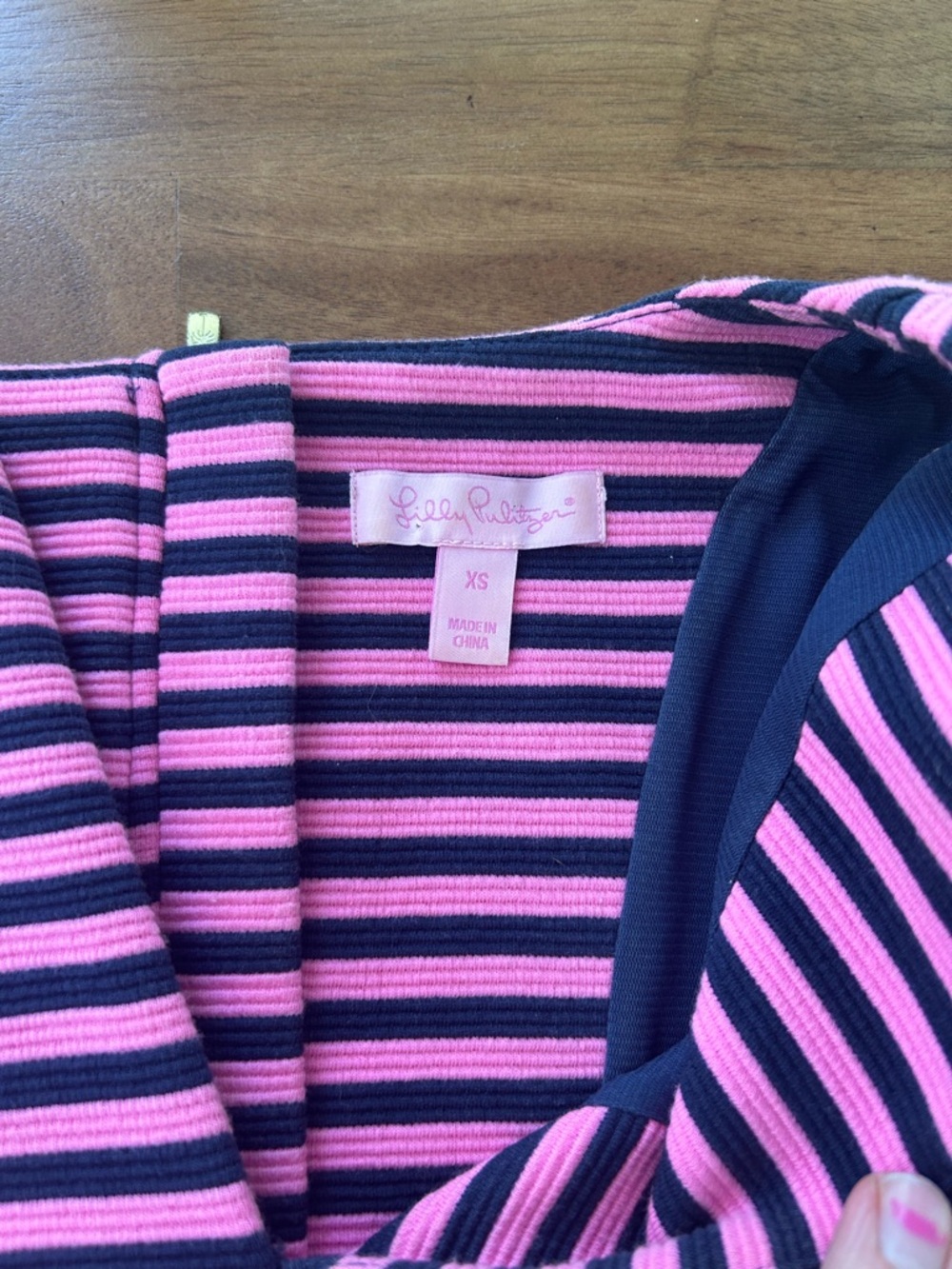 Lilly Pulitzer Pink & Navy Striped Sleeveless Dress w/ V-Notch Neck - Size XS - Picture 2 of 8